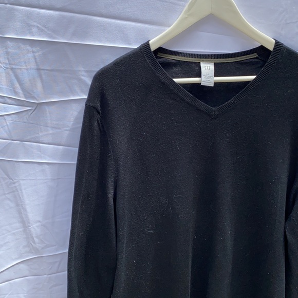 2/$45 men's gap sweater deal! - Picture 3 of 10